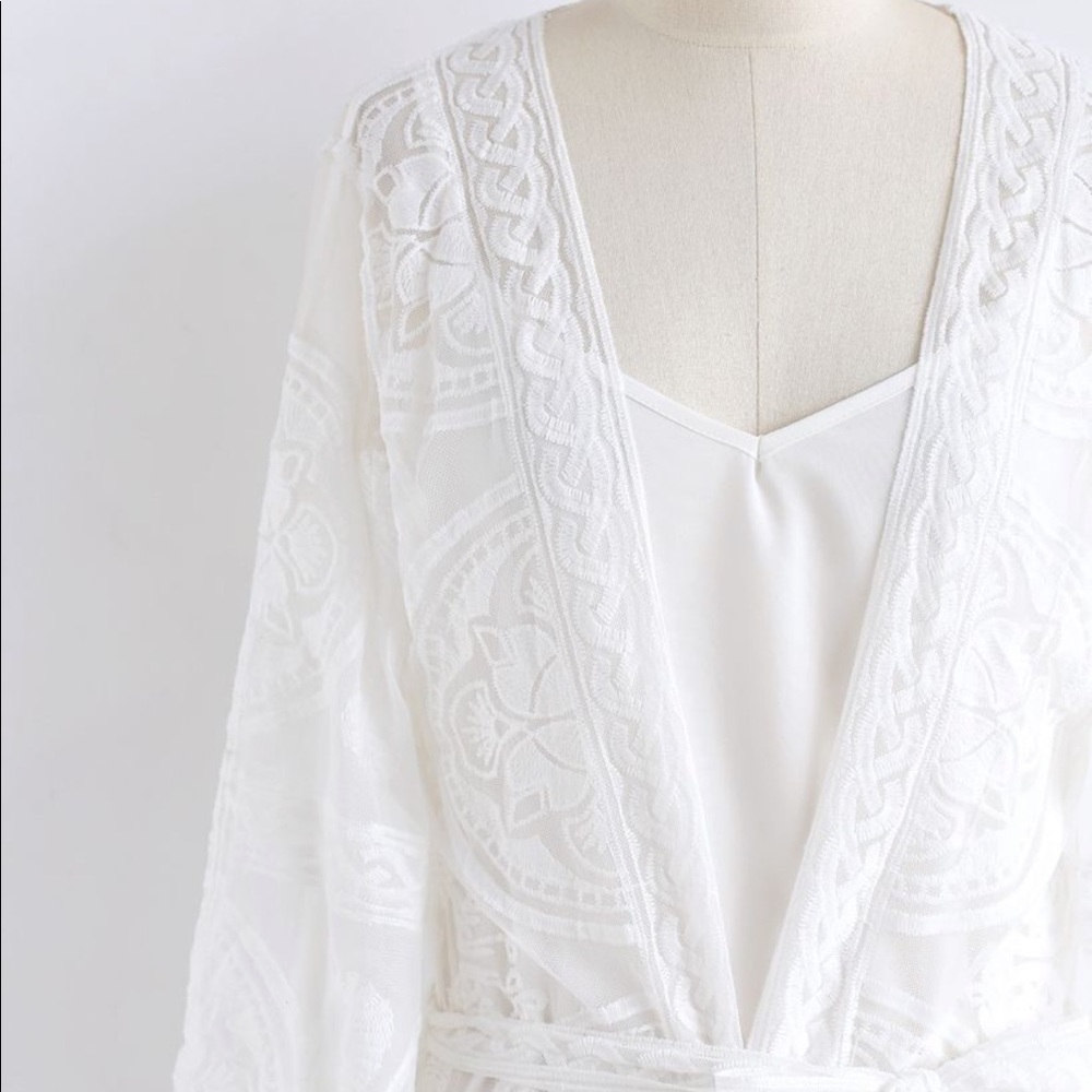 Chic wish embroidered kimono